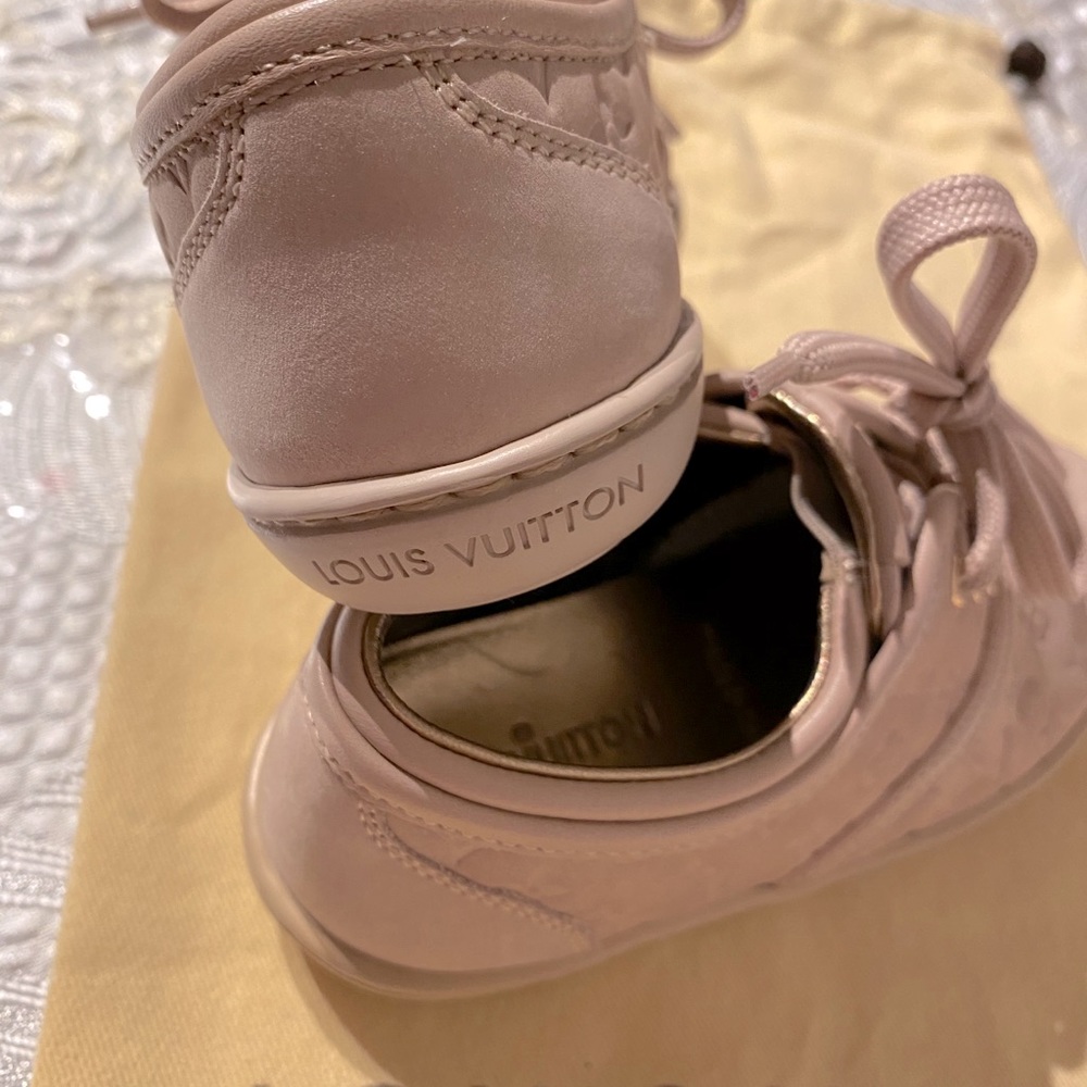 Louis Vuitton girls shoes - Picture 6 of 9